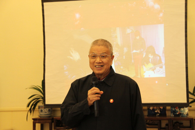 总参离休老干部、中华爱国工程联合会陈干群在会上讲话 总参离休老干部、中华爱国工程联合会陈干群在会上讲话